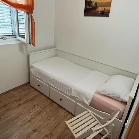 Apartment Apartman Mama
